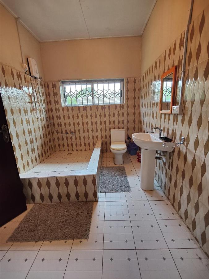 קומסי Tumi Hostel מראה חיצוני תמונה
