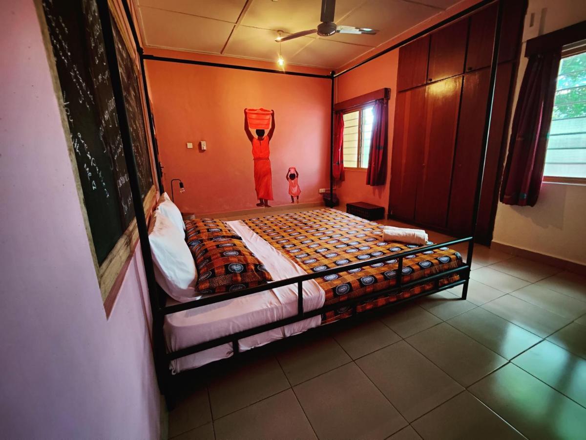 קומסי Tumi Hostel מראה חיצוני תמונה